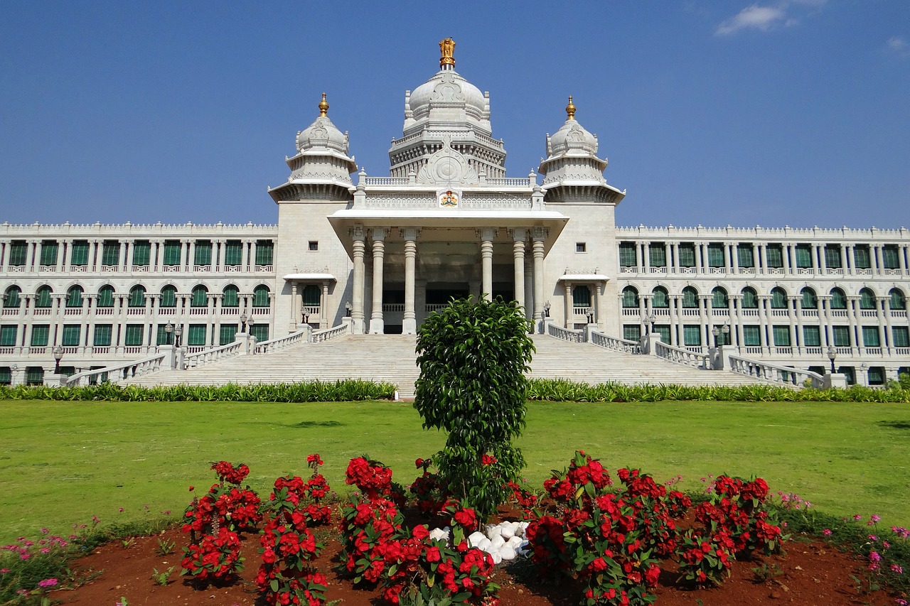 suvarna vidhana soudha, belgaum, legislative building-292741.jpg